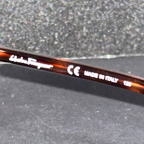 Salvatore Ferragamo Sunglasses - NWTO - Picture 6 of 7